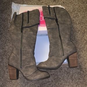 Knee high boots Brown, size 10 style “VALDA”